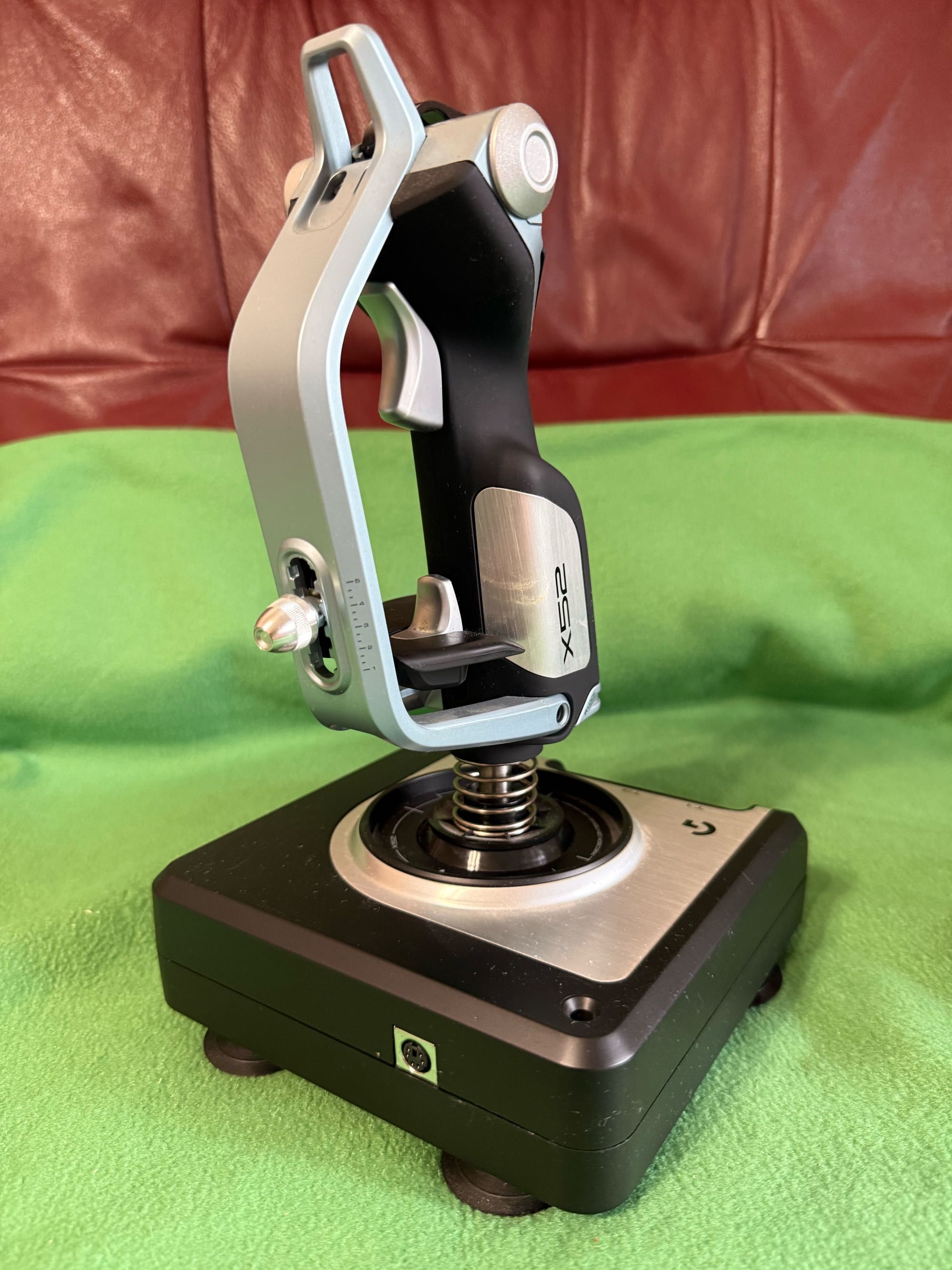 Джойстик Saitek x52 / Logitech X52 HOTAS