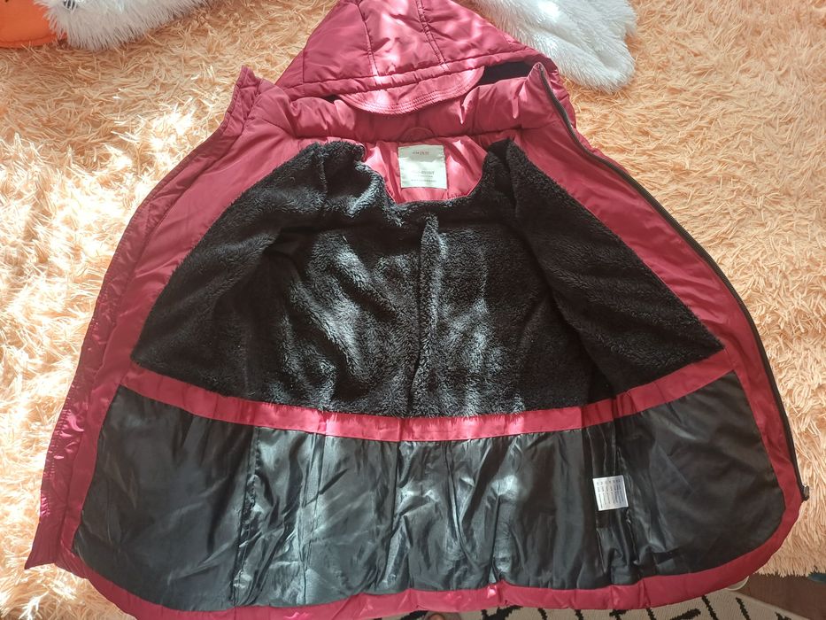 Зимова суперова подовжена куточка на хлопчика так і на дівчинку.