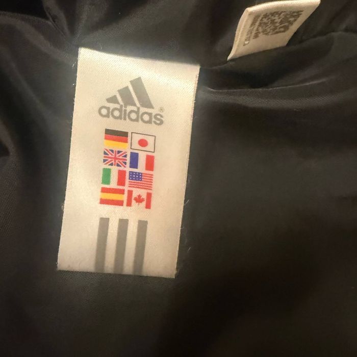 Вінтажна жіноча зимова куртка Adidas