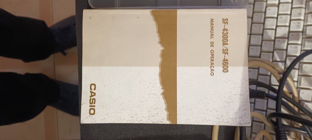 Calculadora digital e agenda eletrónica 4€