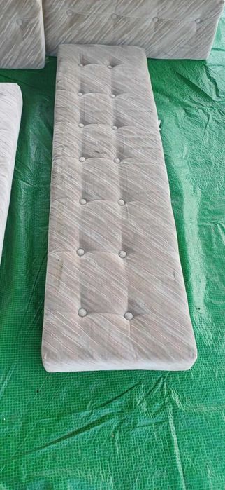 Poduszki materace przyczepa kemingowa kamper