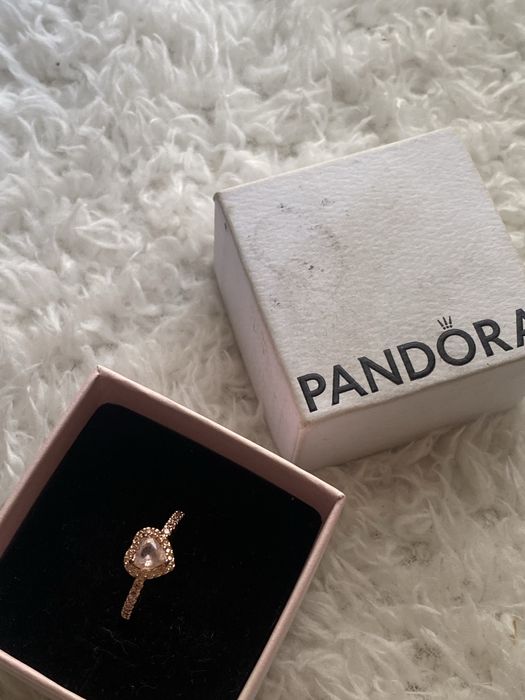 Anel Pandora - Solitário em Ouro Rosa