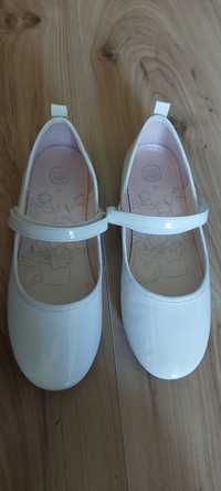 Białe buty komunijne 35