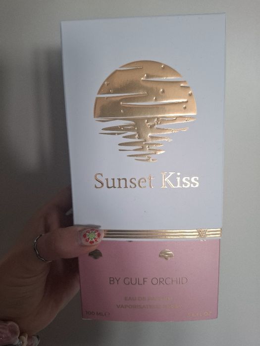 Gulf orchid sunset kiss