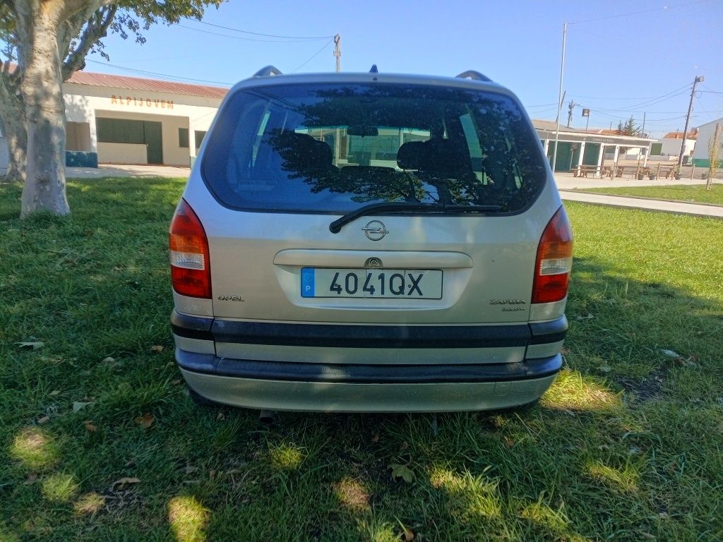 Opel Zafira 2.0 gasóleo