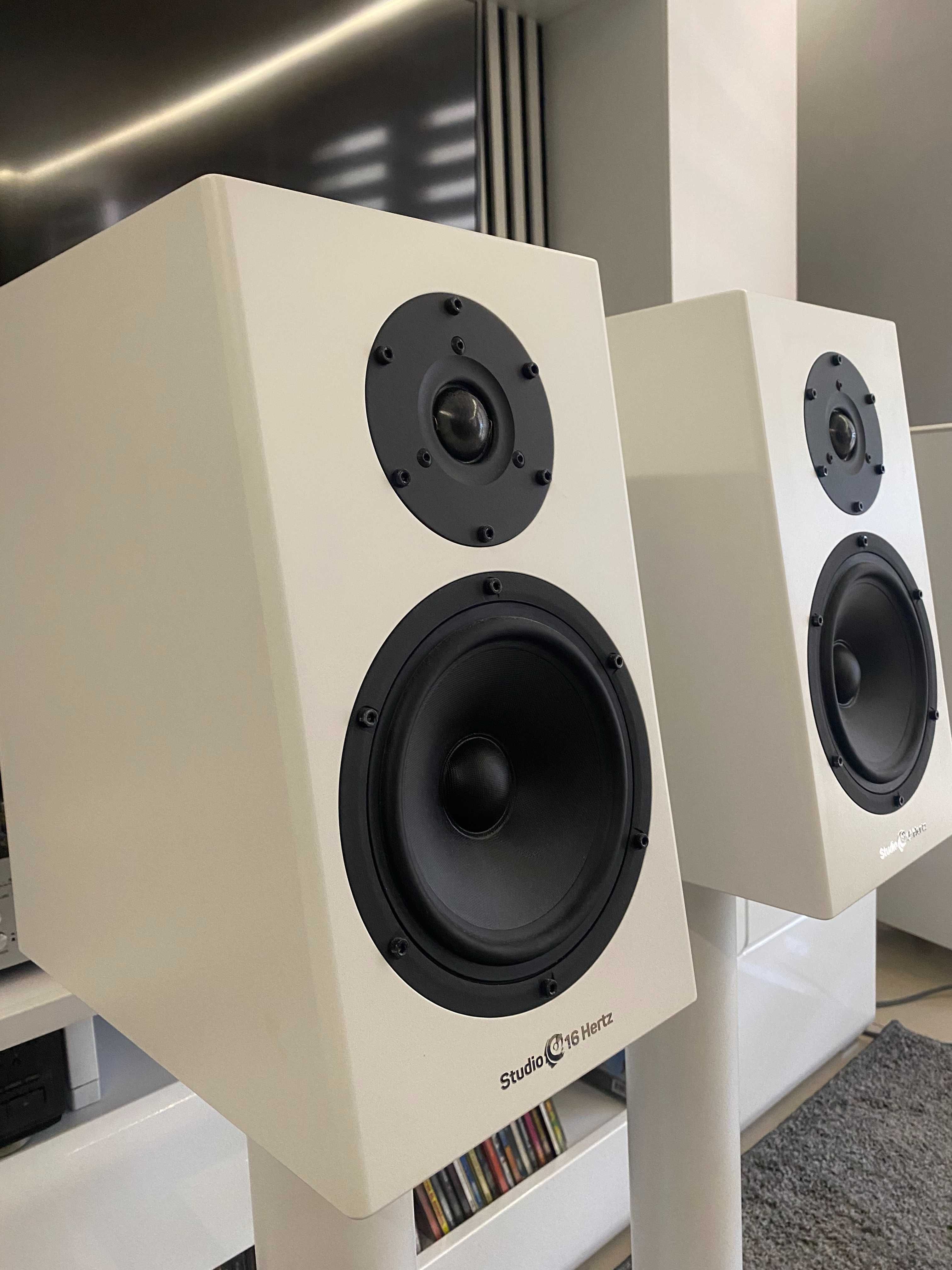 Studio 16 Hertz Canto Grand New Signature