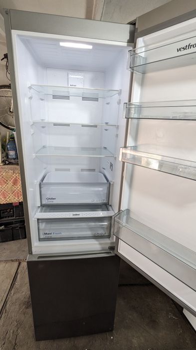 Холодильник Vestfrost no frost 2019 года. Гарантия!