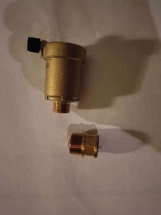 Odpowietrznik automatyczny z zaworem stopowym 1/2" firmy HERZ  NOWY