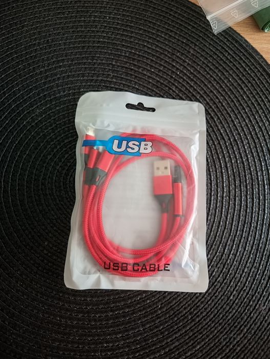 Kabel USB do ładowania telefonu!