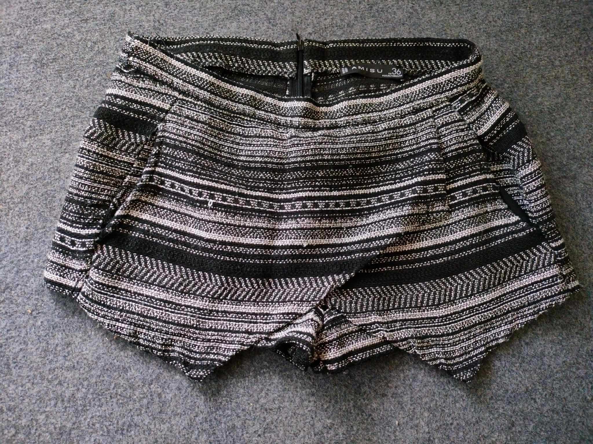 Spodenki Amisu 36 S eleganckie w paski zakładka