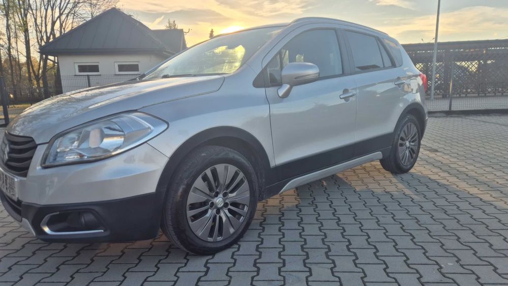 Suzuki SX4      2013