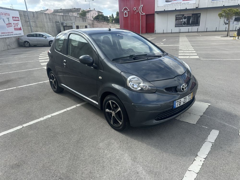 Toyota aygo 2008 impecavel com apenas 174000