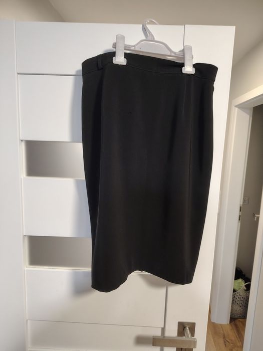 Spódnica ołówkowa czarna