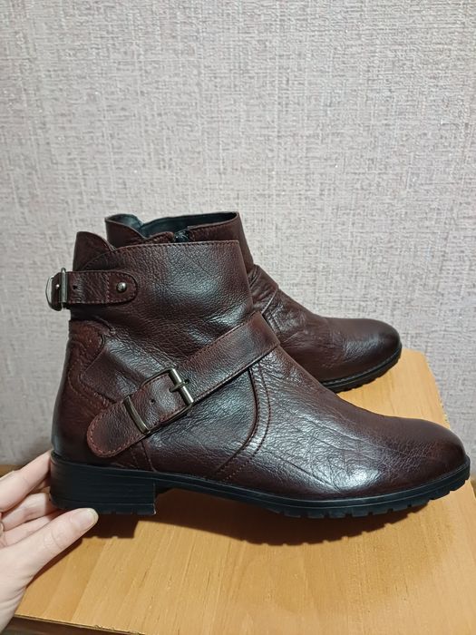 Жіночі шкіряні черевики