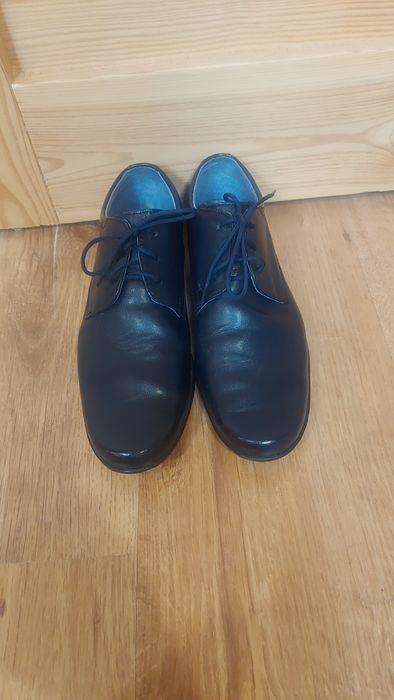 Buty  dla chlopca rozm. 36