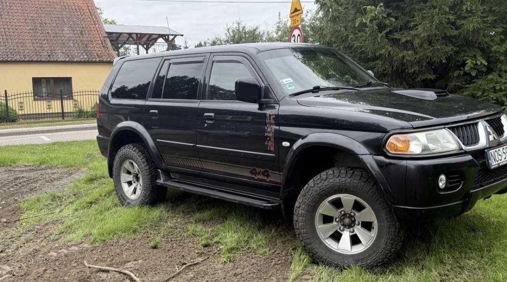 Mitsubishi Pajero Sport 2006 року, 2.5 дизель, механіка