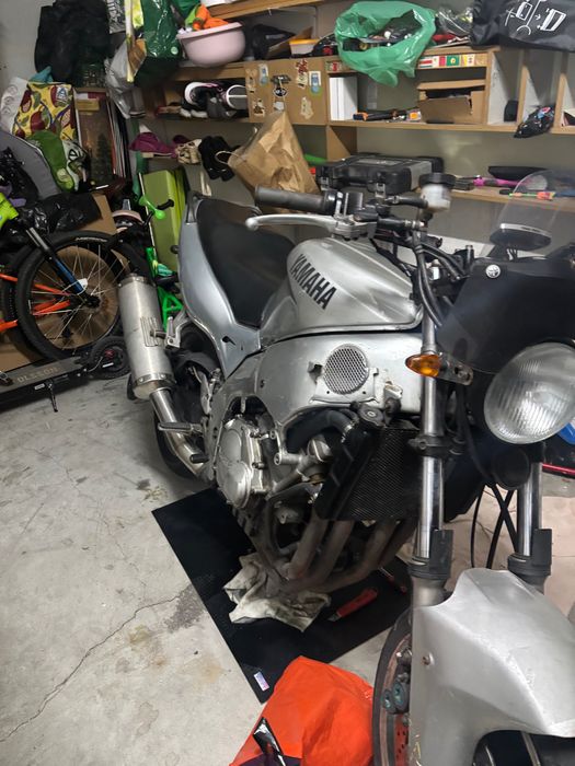 Yamaha 600 troca ou venda