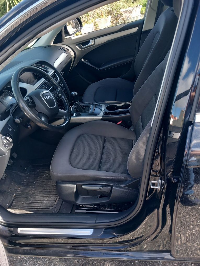 Aud A4 Tdi B8 com motor de 143cavalos nacional sempre em garagem muito
