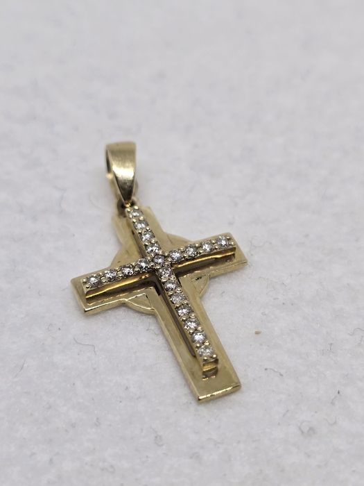 Золотий хрестик з діамантами