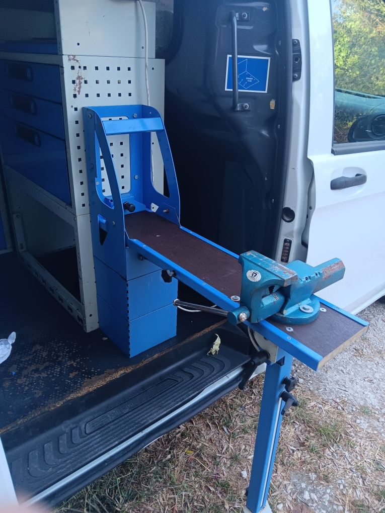 Oficina móvel para carrinha