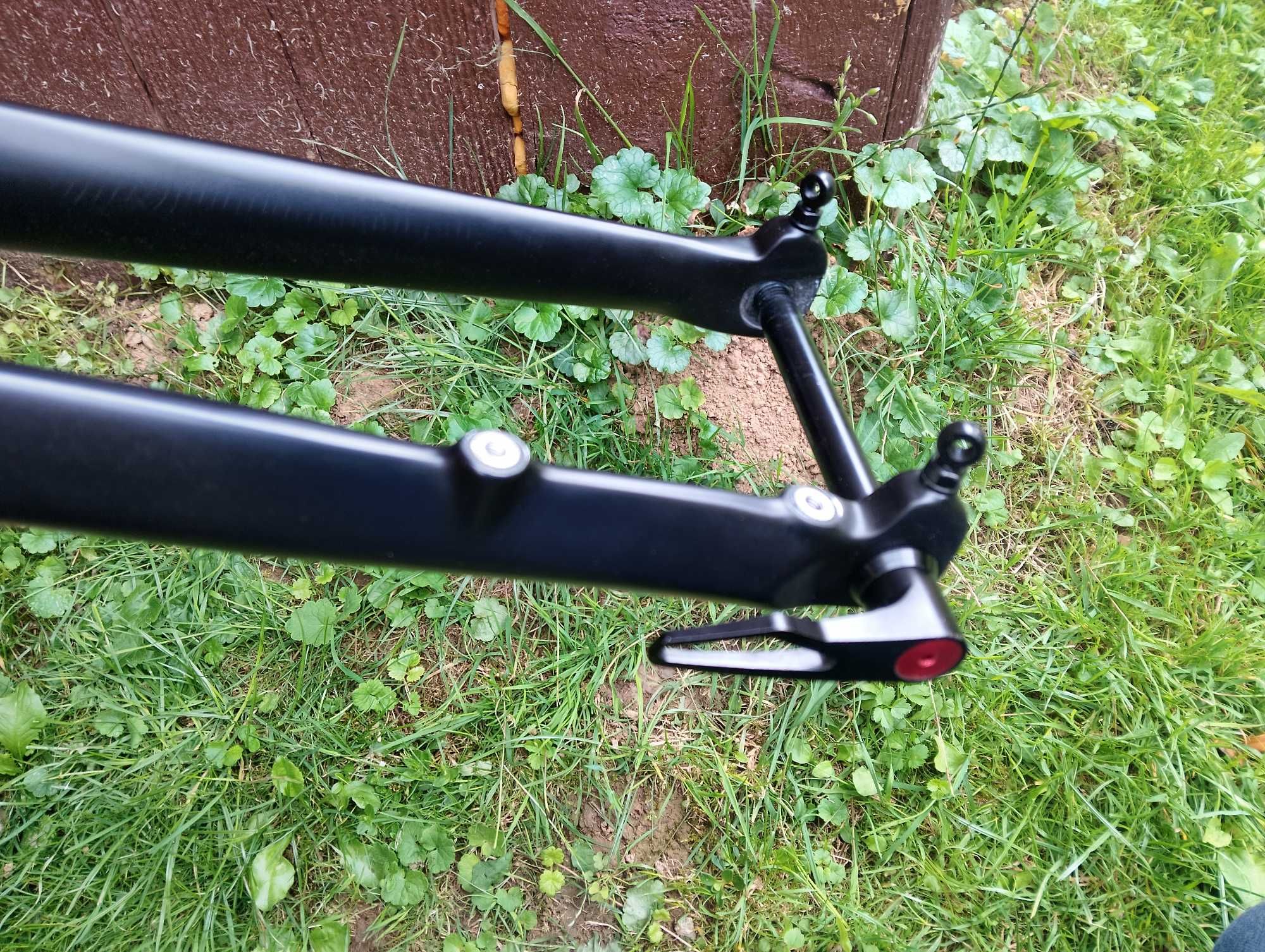 Widelec karbonowy author tapered