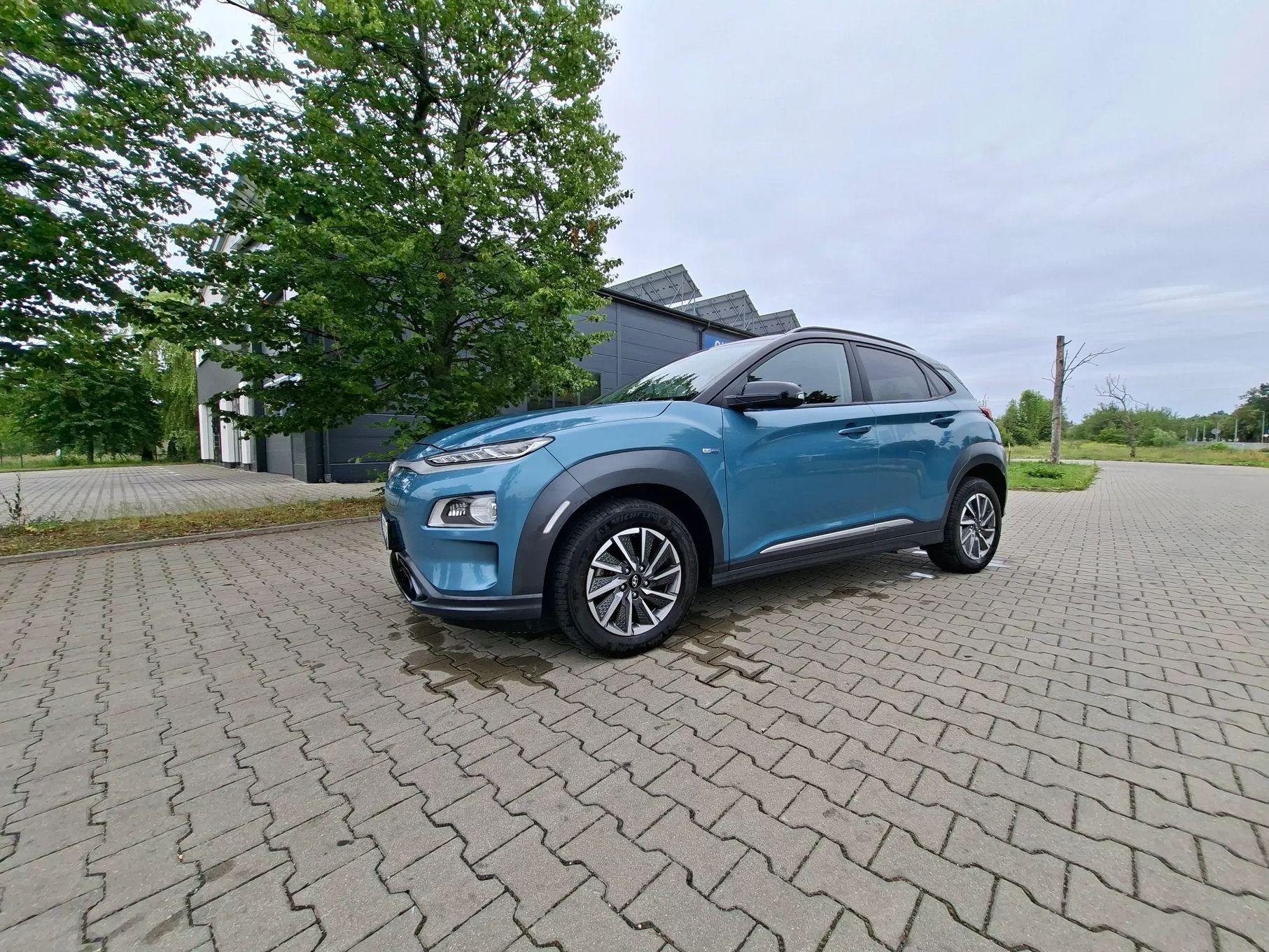 Hyundai Kona Hyundai Kona Electric 136KM Asystenci Zadbana