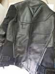 Casaco marca Dainese