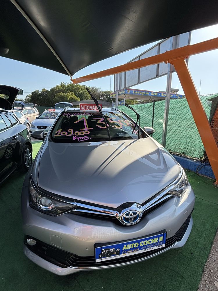 Toyota Auris Touring Sports Hybrid