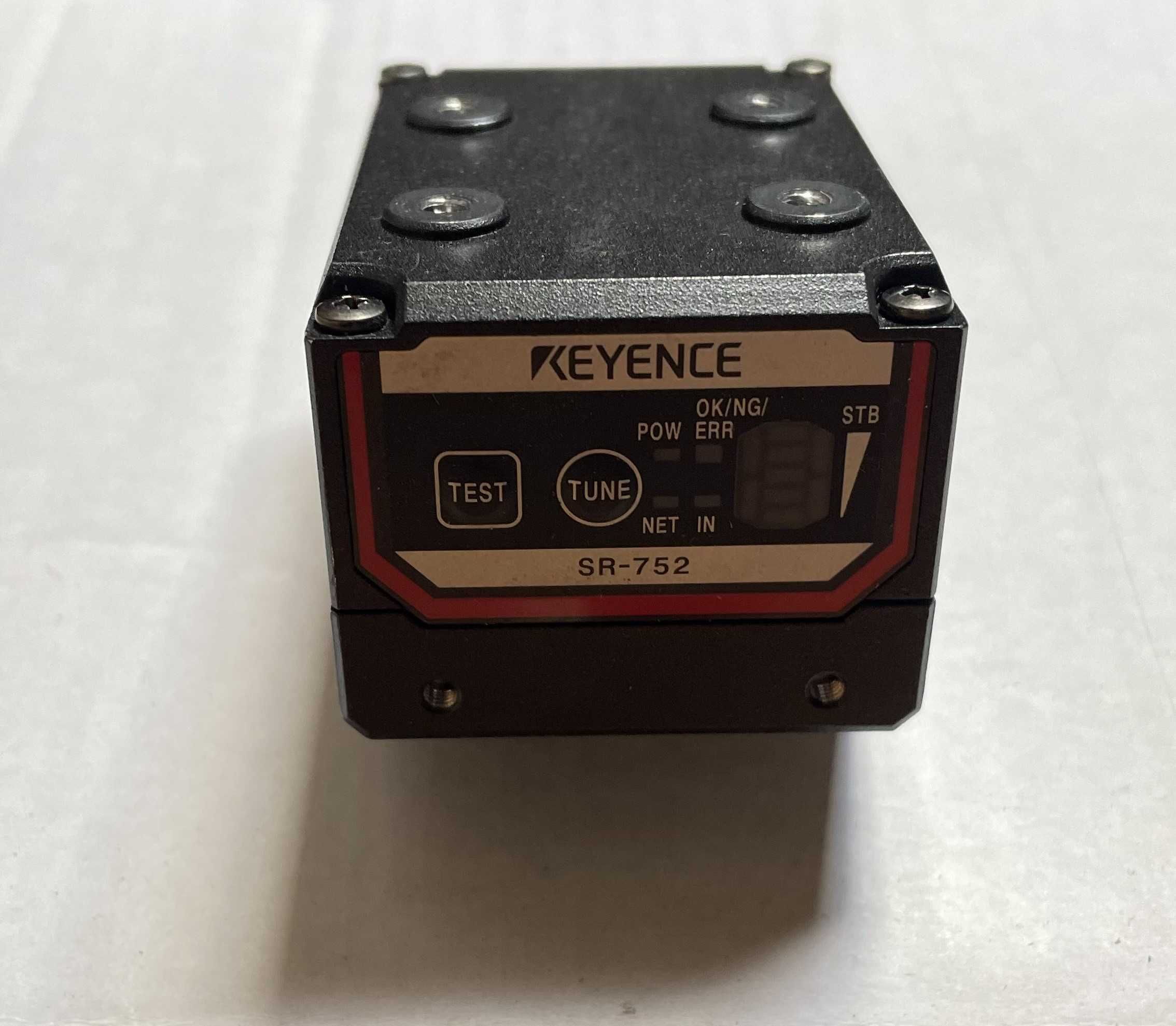 Keyence SR-752 Czytnik kodów kreskowych skaner QR DMC