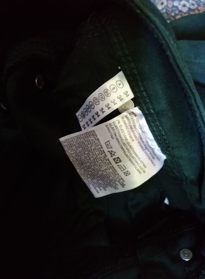 C&A spodnie materiałowe zwężane rurki skinny miły materiał xs