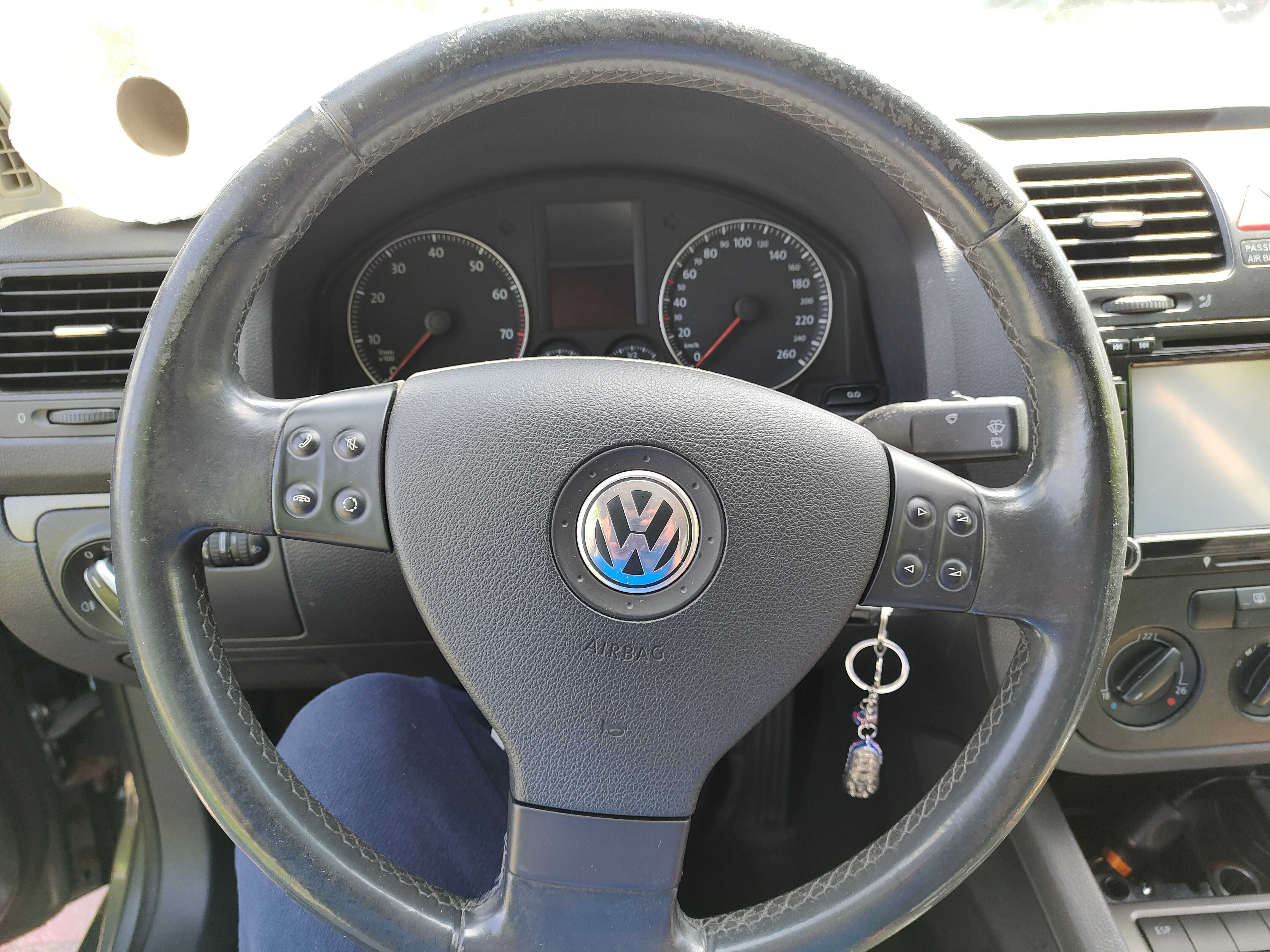 Volkswagen Golf V 1.6 MPI gwint, felgi 19