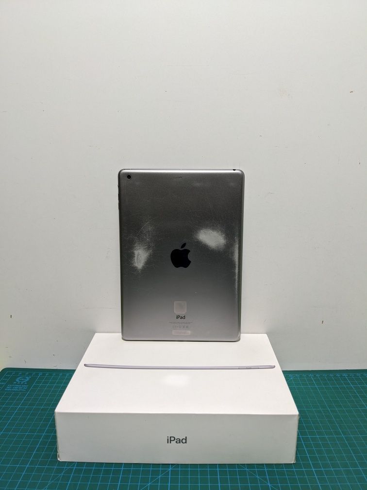 Планшет Apple Ipad Air A1474 16GB Gray (12)