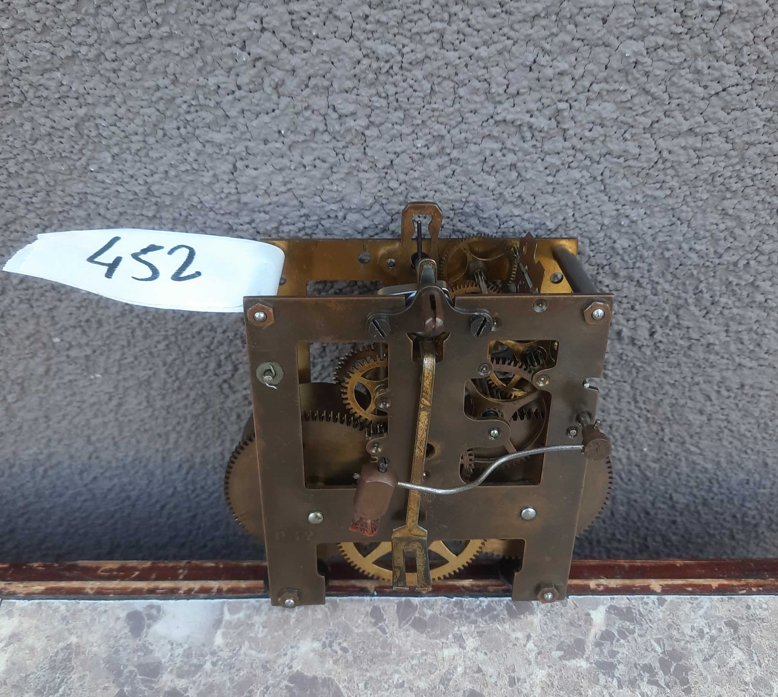 452 Mechanizm zegara ściennego GB Becker P42