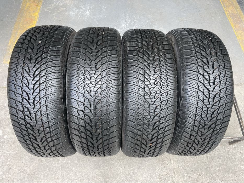 Шини зимові R16 205 60 Nokian WR Склад Осокорки
