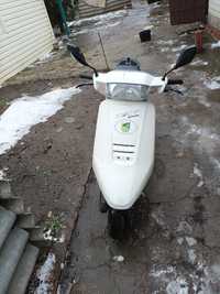 Продам скутер Honda tact af 24