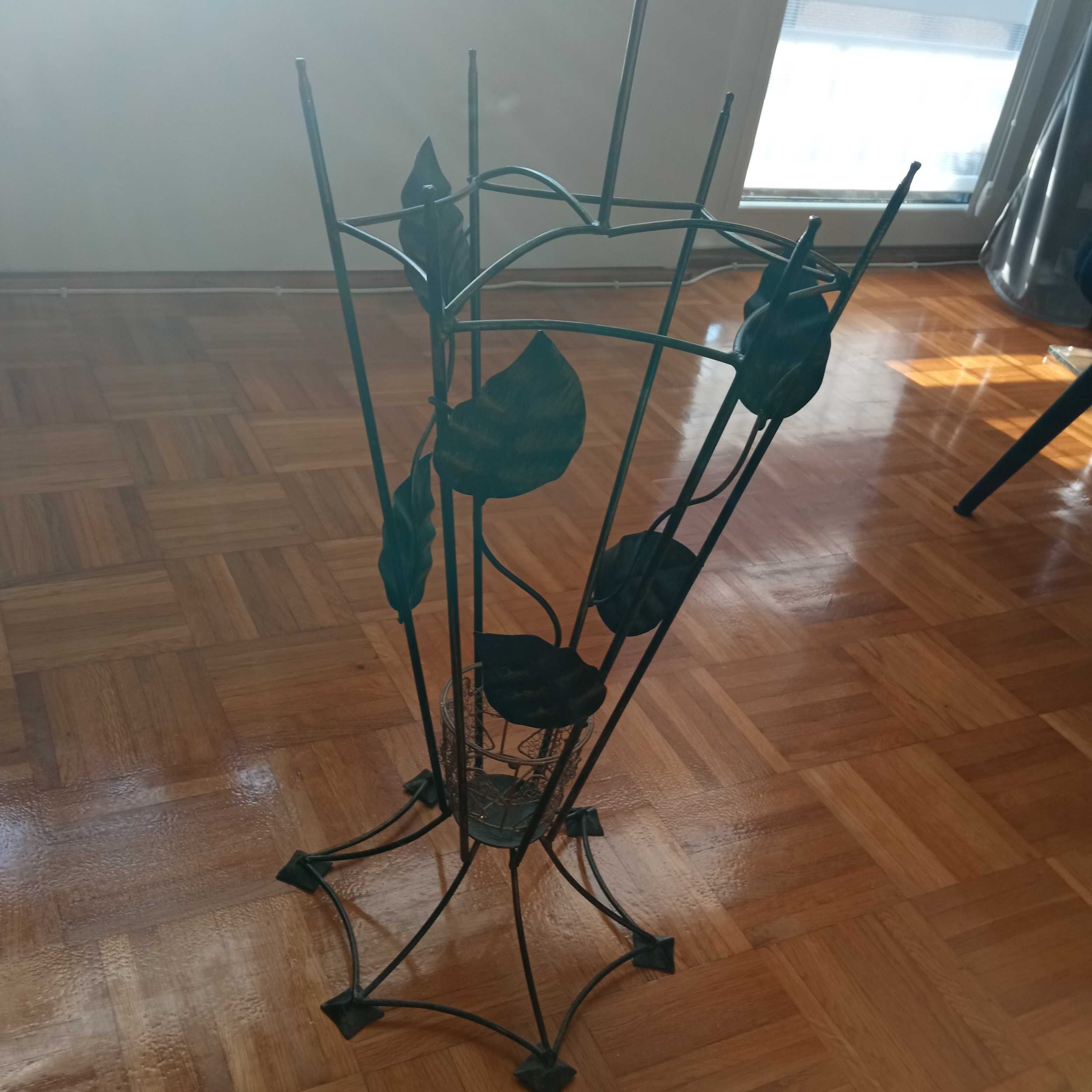 Stojak na parasole, parasolnik, metalowy.