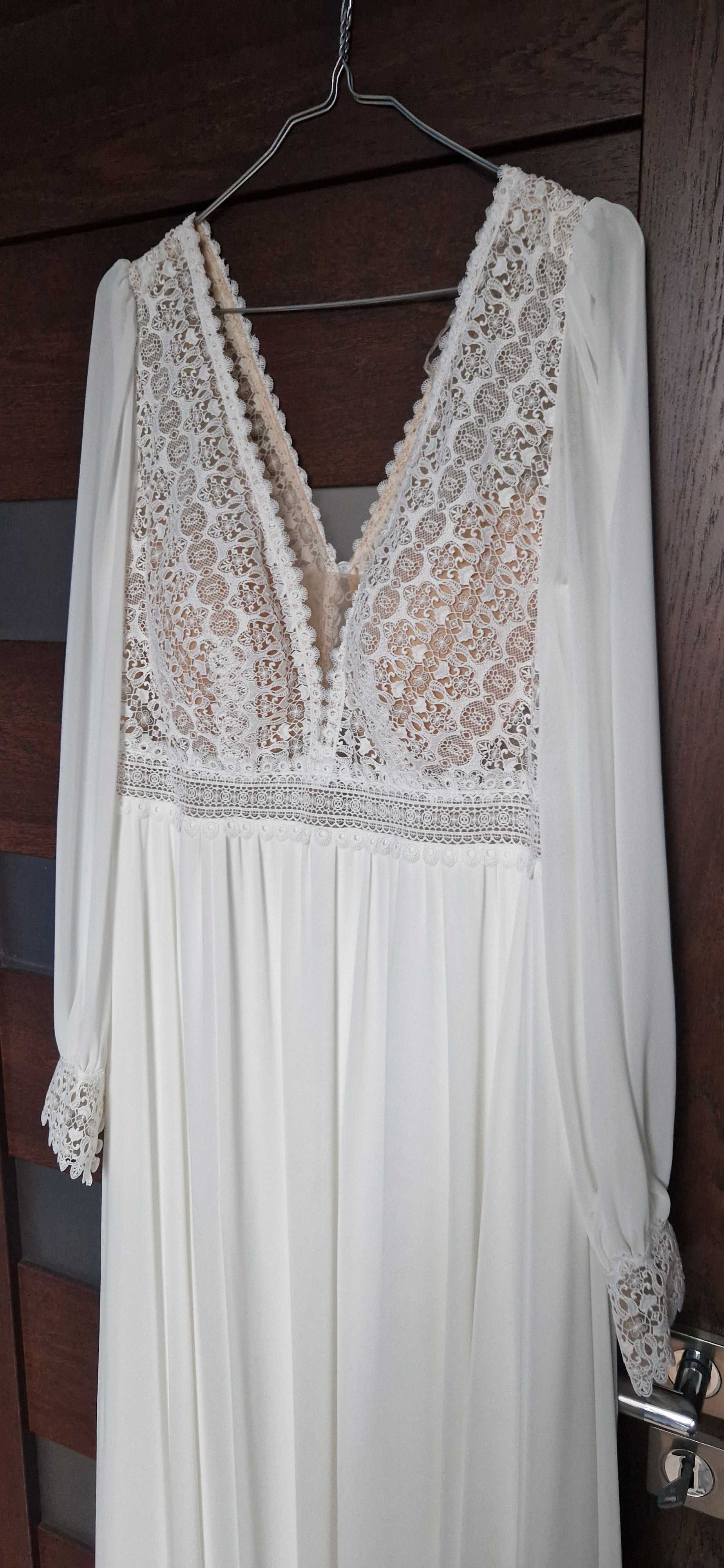 Suknia ślubna w stylu boho/rustykalnym