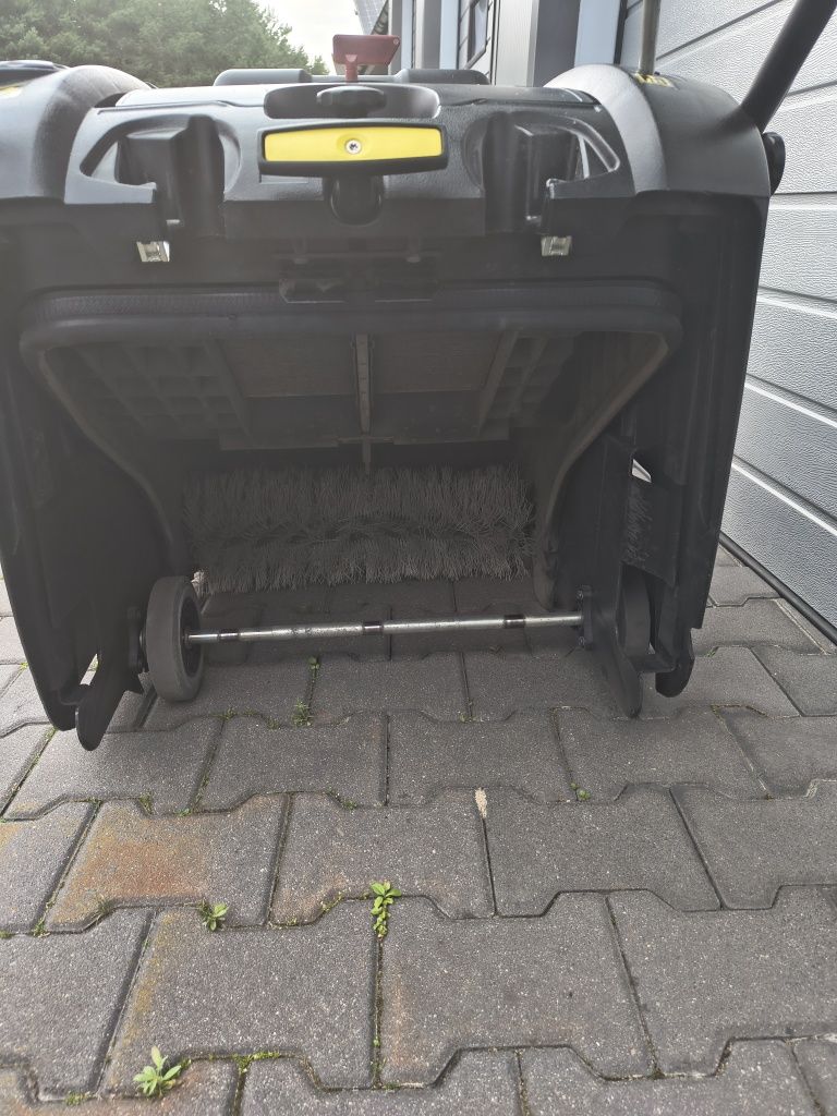 Zamiatarka Karcher KM 75/40 w