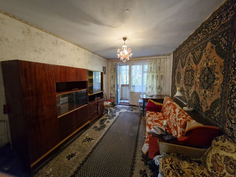 Продаж 2-х кімнатної квартири. 17 квартал. Вулиця  С. Колачевського.