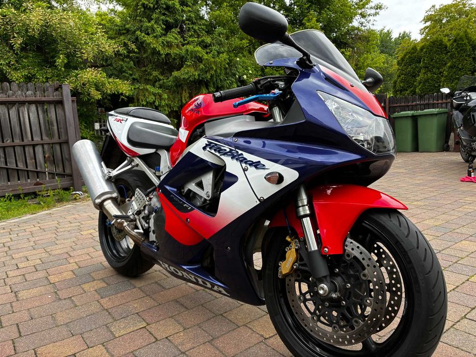 HONDA CBR929RR Fireblade