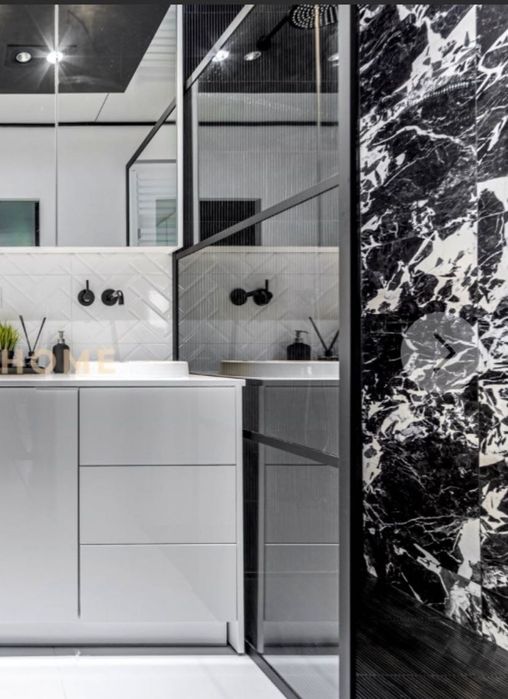 Szyba - ścianka zabudowa prysznica