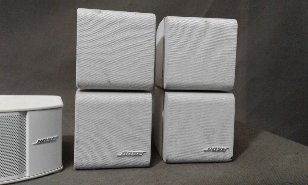 BOSE WHITE ,kolumny głośnikowe,zestaw