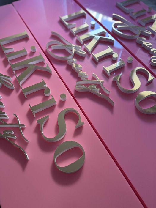 Reklama zewnętrzna • Kasetony • Litery 3D • Neony • Meble z logo