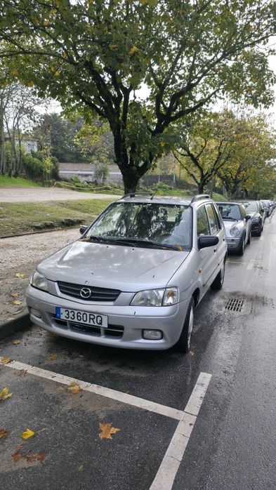 Mazda demio completo