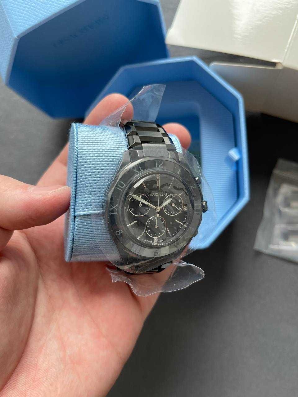 Zegarek Swarovski 39mm
Swiss Made, Metalowa bransoleta, Czarny NOWY