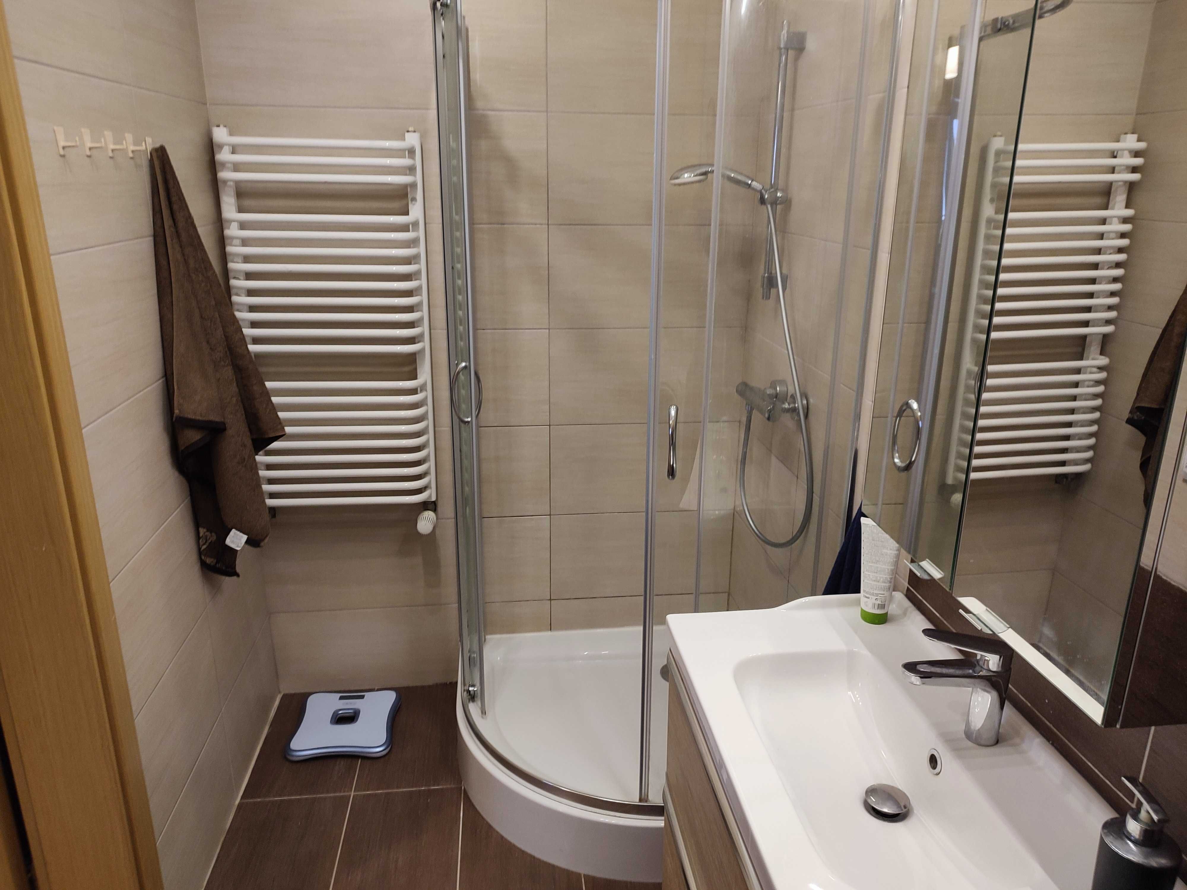 Duży pokój z balkonem w mieszkaniu na Naramowicach ulica Karpia