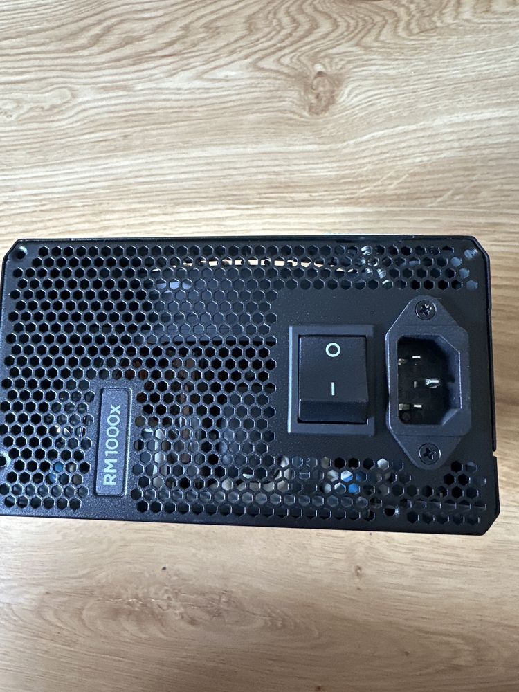 Zasilacz Corsair rm1000x stan nieznany