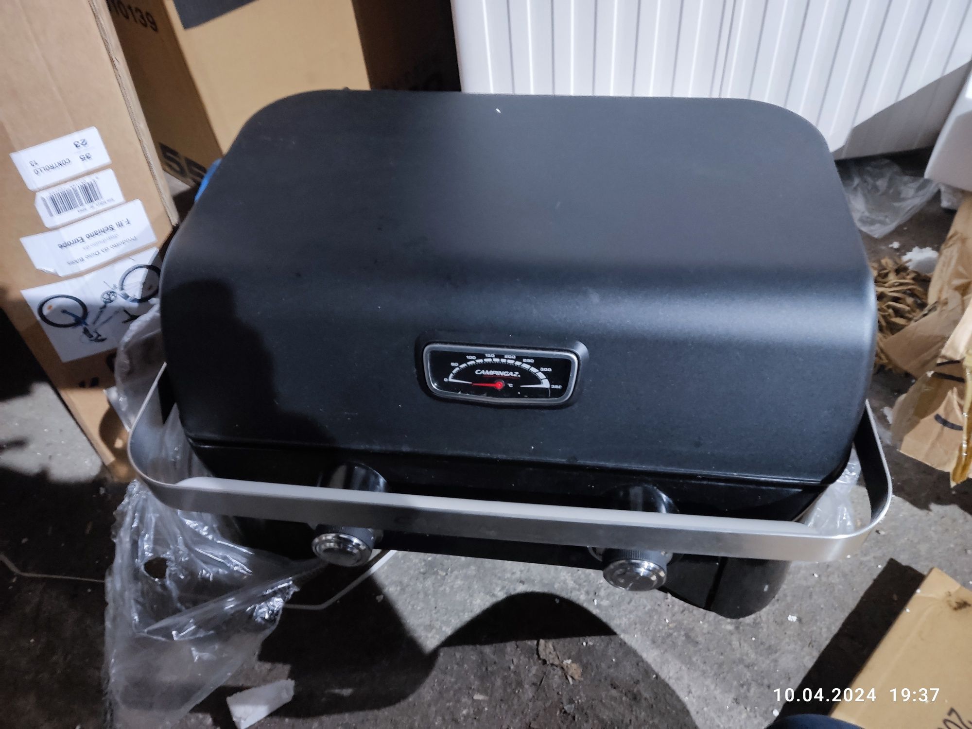 Przenośny grill gazowy Campingaz Attitude 2100 LX,moc 5 kW, uzywany