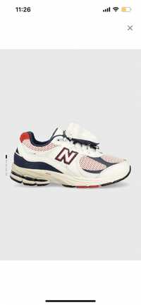 Tenisówki New Balance M20002RVE 43 sneakersy kremowe czerwone