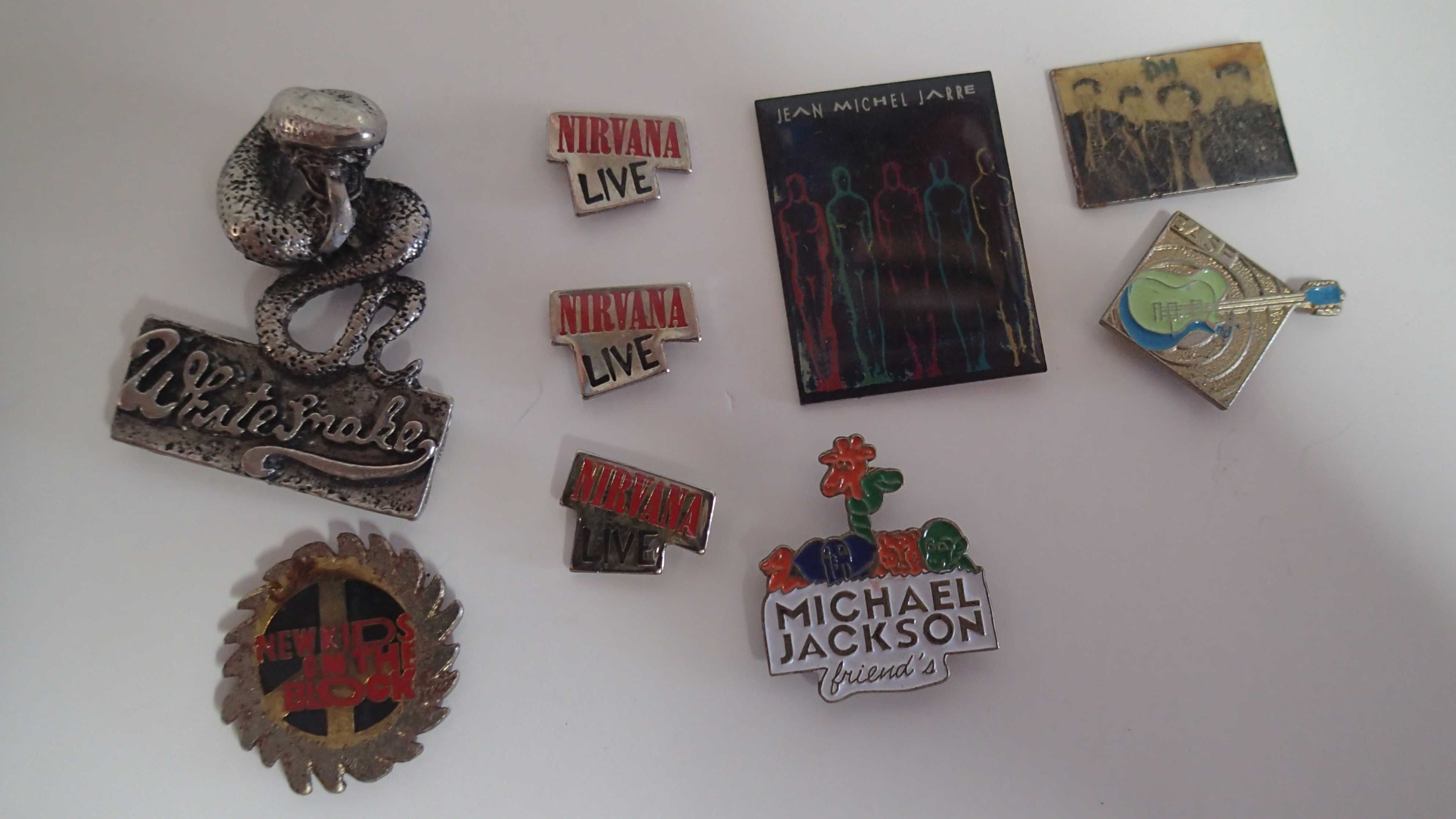 Pins da Expo 92,98 e Paises, Bebidas , Delta Café e Musica